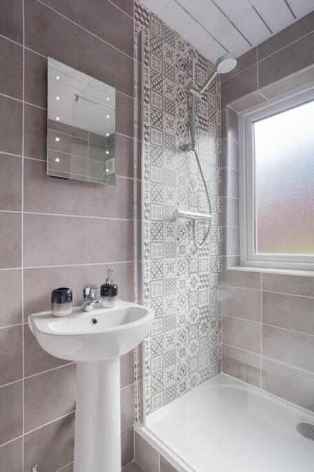 Beautiful Apartment In The Heart Of Belfast!! Extérieur photo
