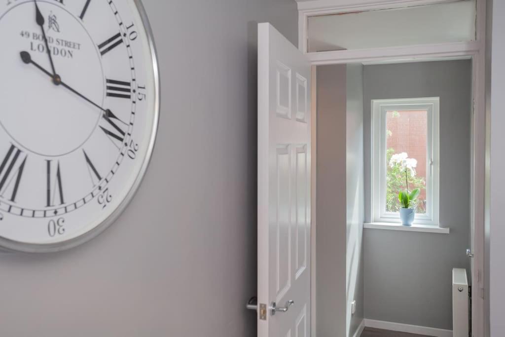 Beautiful Apartment In The Heart Of Belfast!! Extérieur photo
